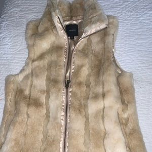 Fur vest
